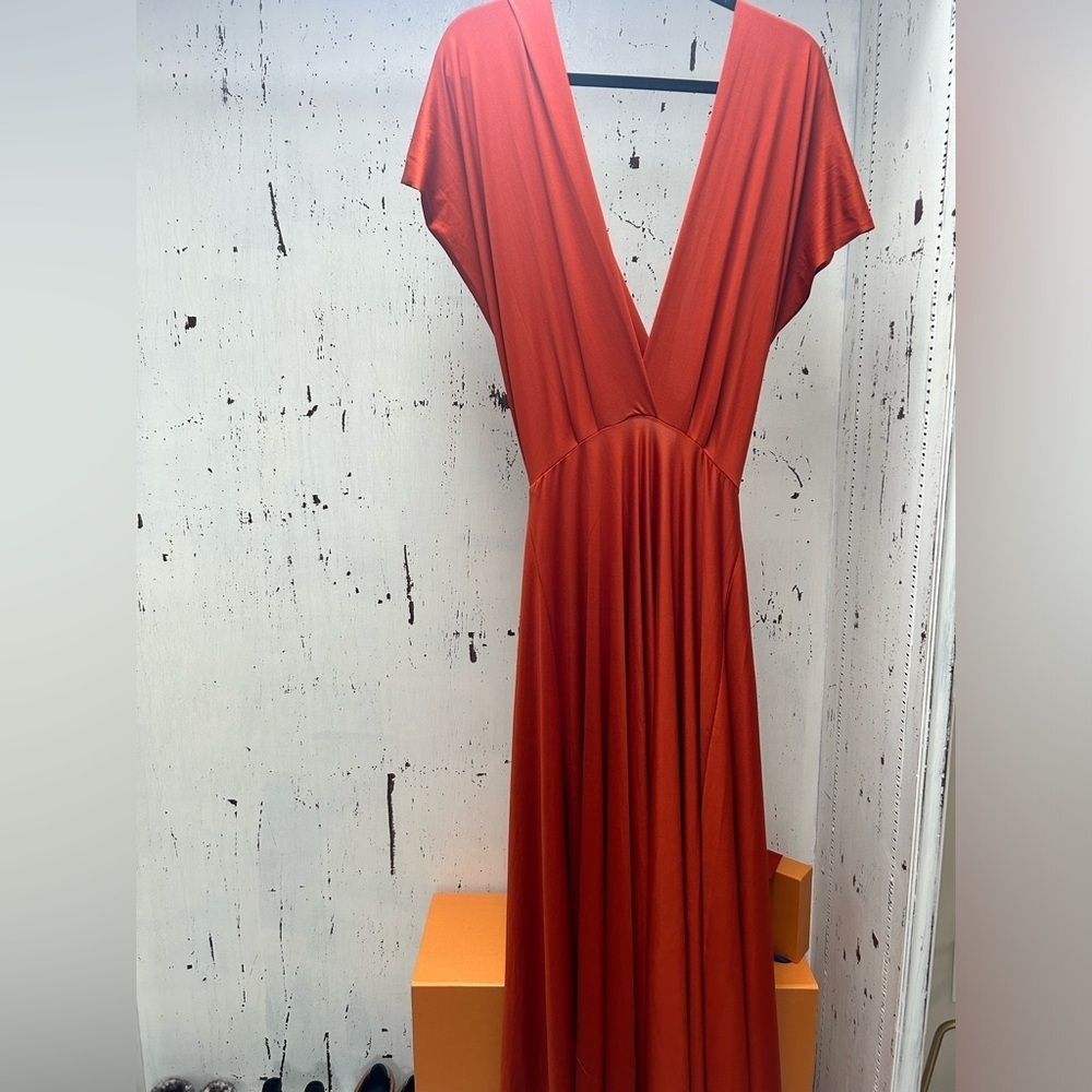 One Size Dress - Picture 2 of 4